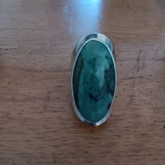 Sterling Silver Ring - Picture 2 of 9